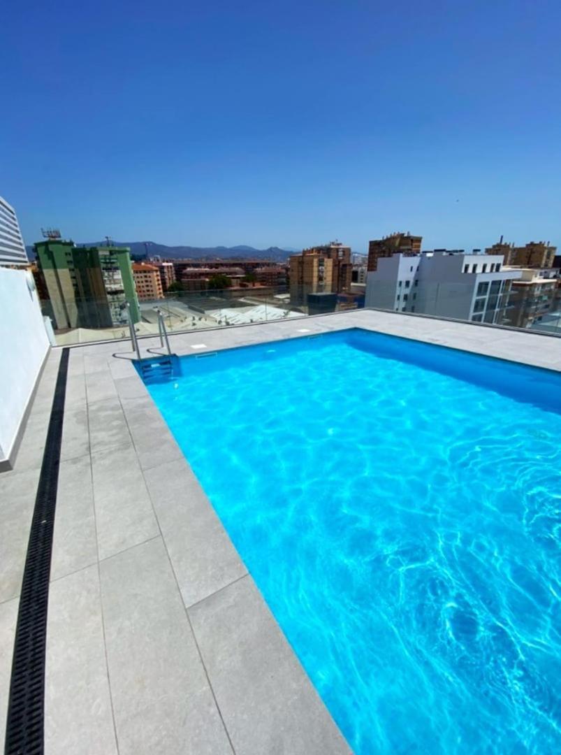 Апартаменты Guestready - Sunny Seaside Escape In Малага Экстерьер фото